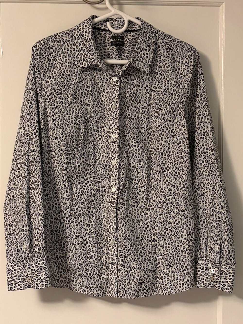 Talbots cheetah print button up non-iron blouse size 14 preppy classic office